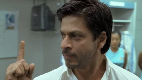 चक दे! के एक दृश्य में शाहरुख खान!  भारत।